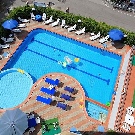 Hotel Real تّشيرفييا المظهر الخارجي الصورة