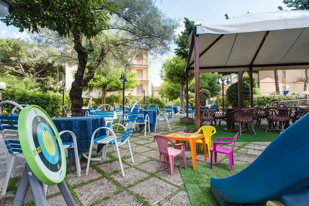 Hotel Real تّشيرفييا المظهر الخارجي الصورة