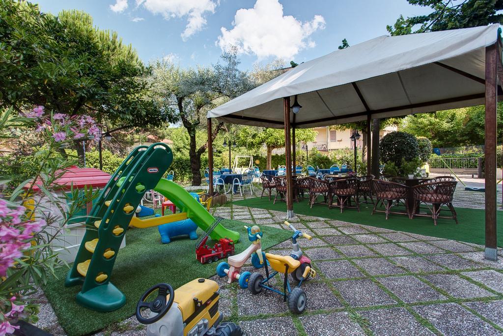 Hotel Real تّشيرفييا المظهر الخارجي الصورة