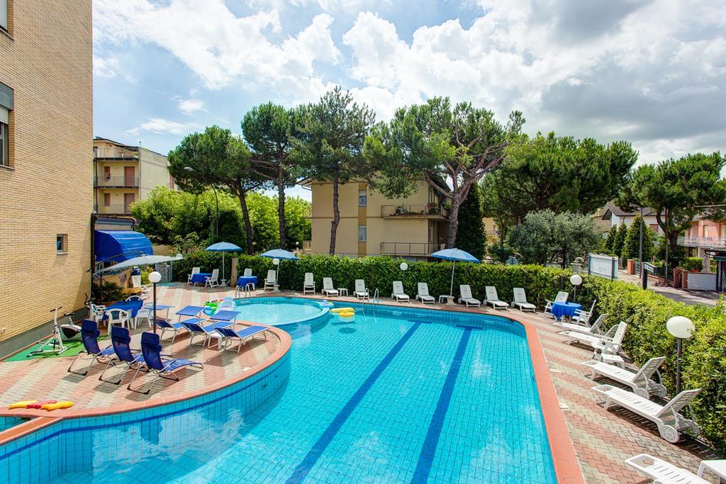 Hotel Real تّشيرفييا المظهر الخارجي الصورة