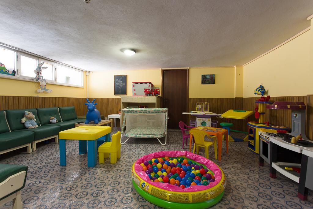 Hotel Real تّشيرفييا المظهر الخارجي الصورة